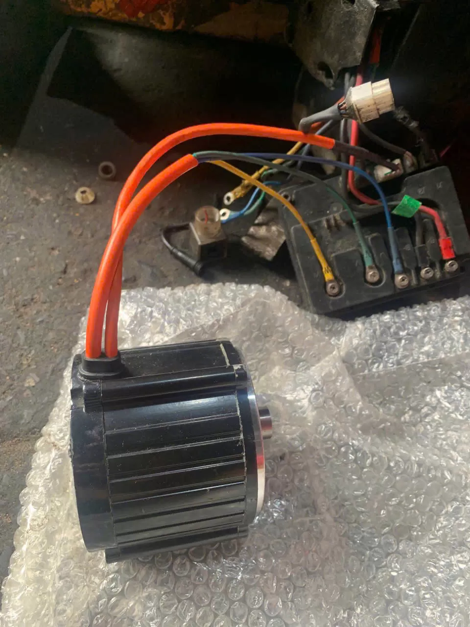Motor di chuyển