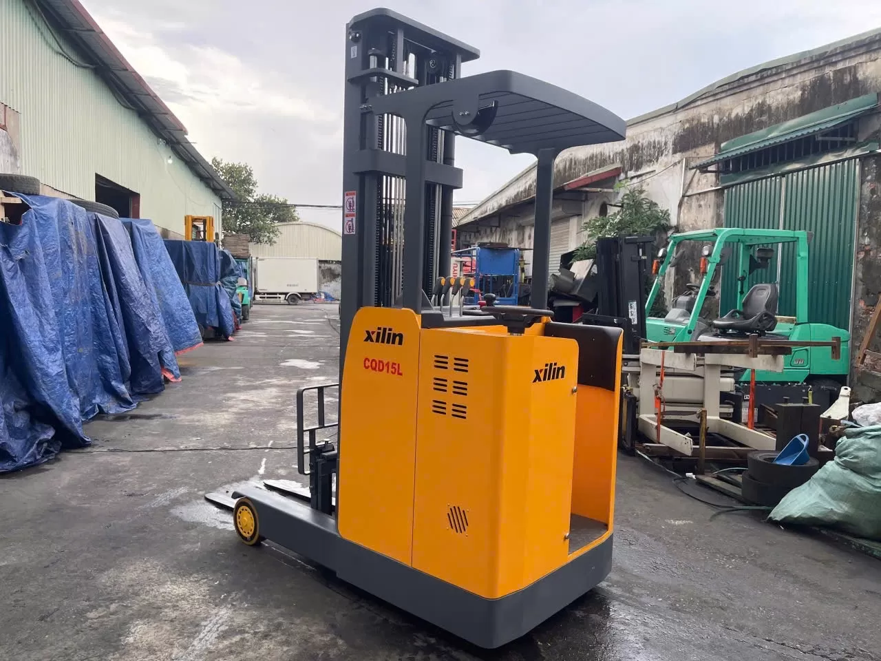Xe nâng điện đứng lái Nhãn hiệu Xilin