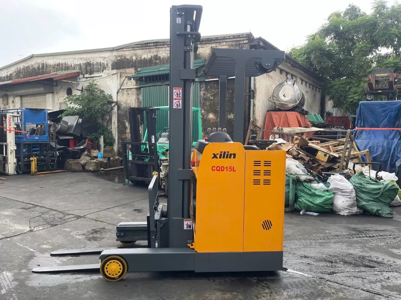 Xe nâng điện đứng lái Nhãn hiệu Xilin