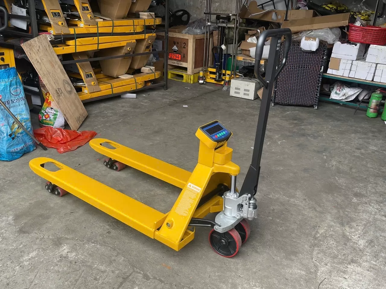 Xe nâng tay gắn cân hiệu STAXX