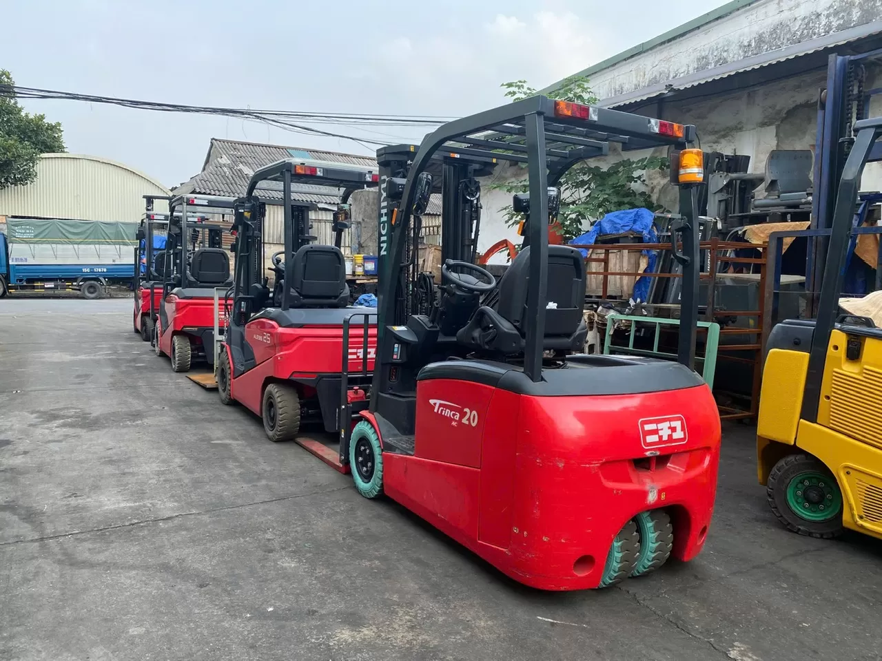 Xe nâng điện nhãn hiệu Nichiyu