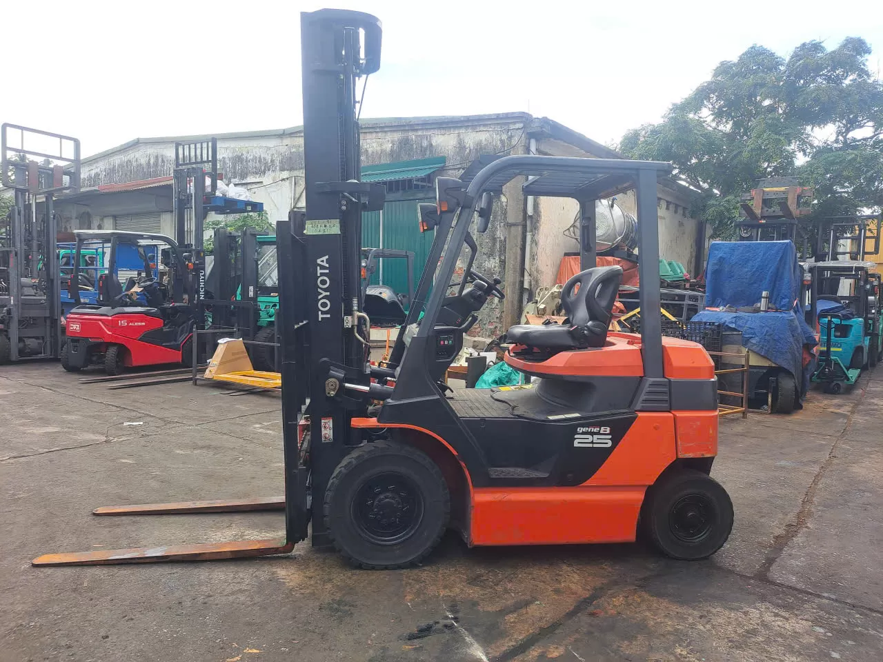 Xe nâng điện hiệu TOYOTA  Model: 40-8FB25