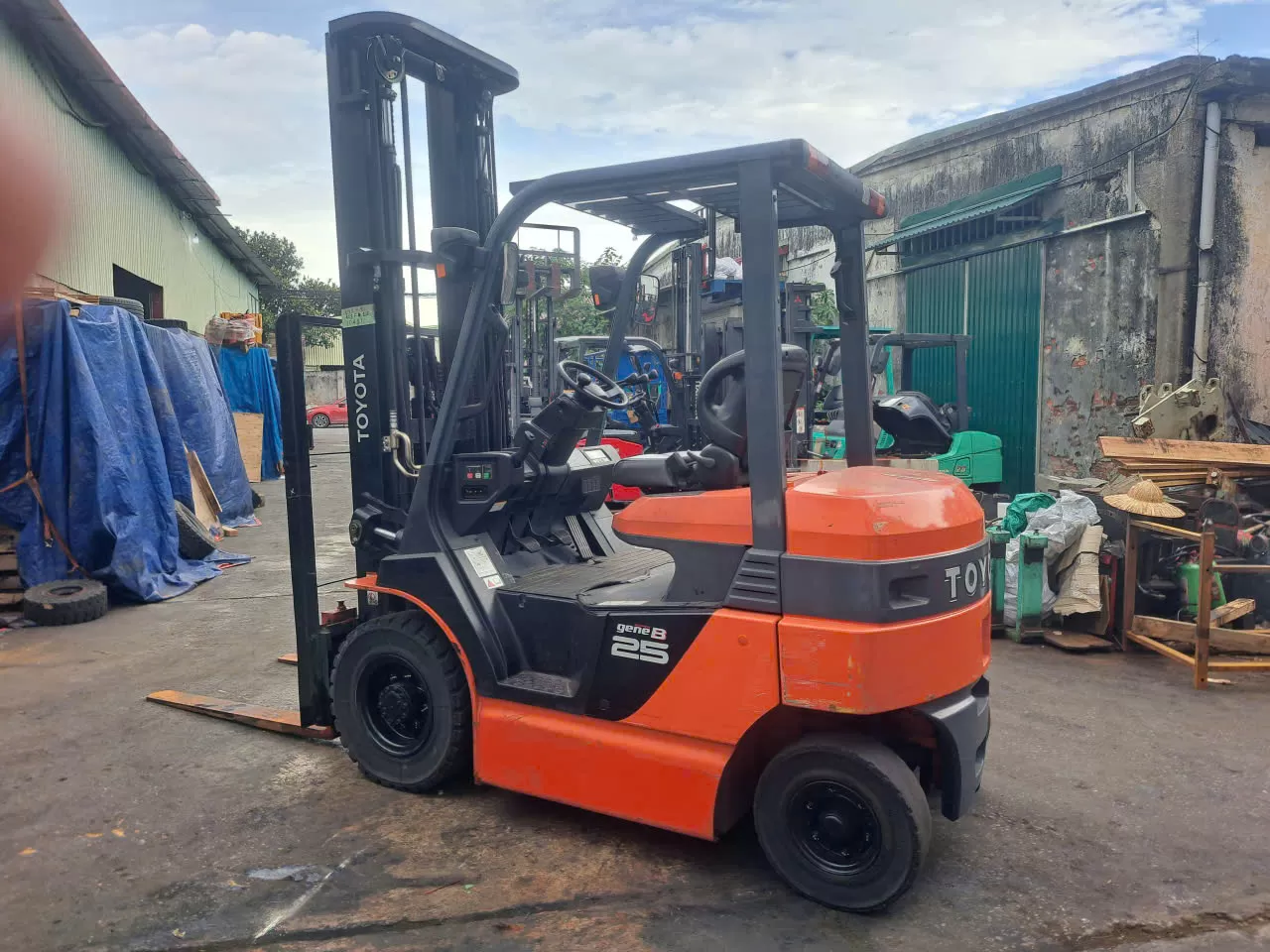 Xe nâng điện hiệu TOYOTA  Model: 40-8FB25