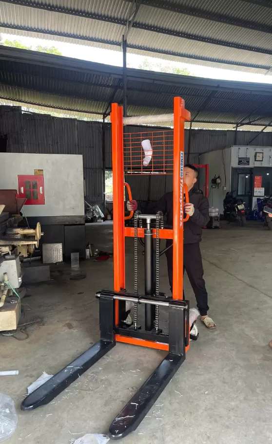 XE NÂNG TAY CAO HIỆU TIANYULUX MODEL TYMS1516