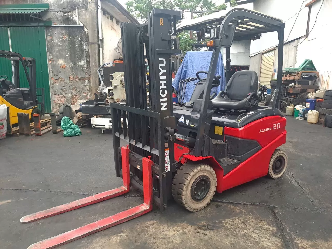 Xe nâng điện hiệu NICHIYU