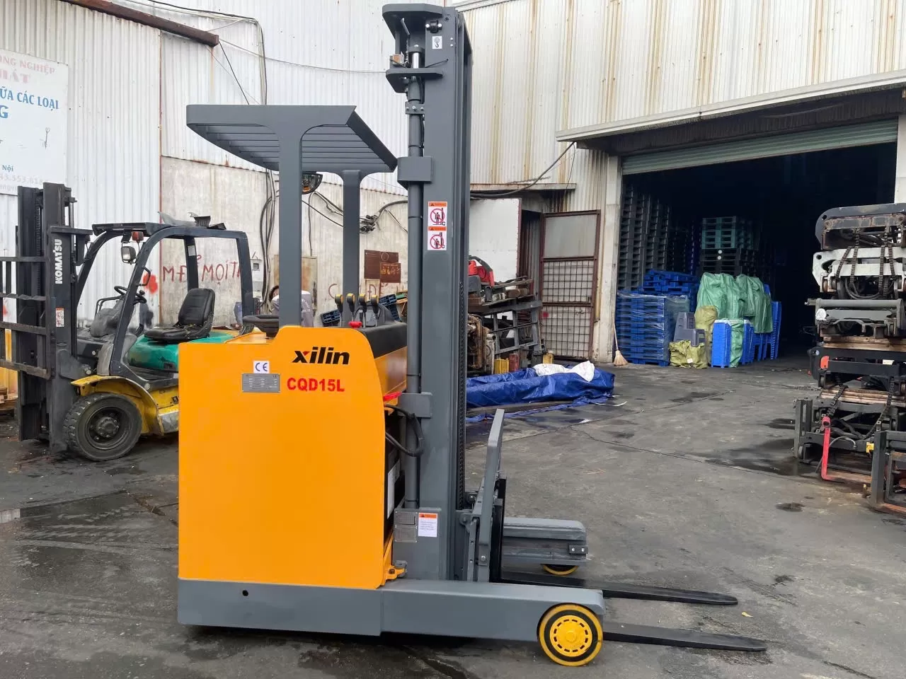 Xe nâng điện đứng lái Nhãn hiệu Xilin