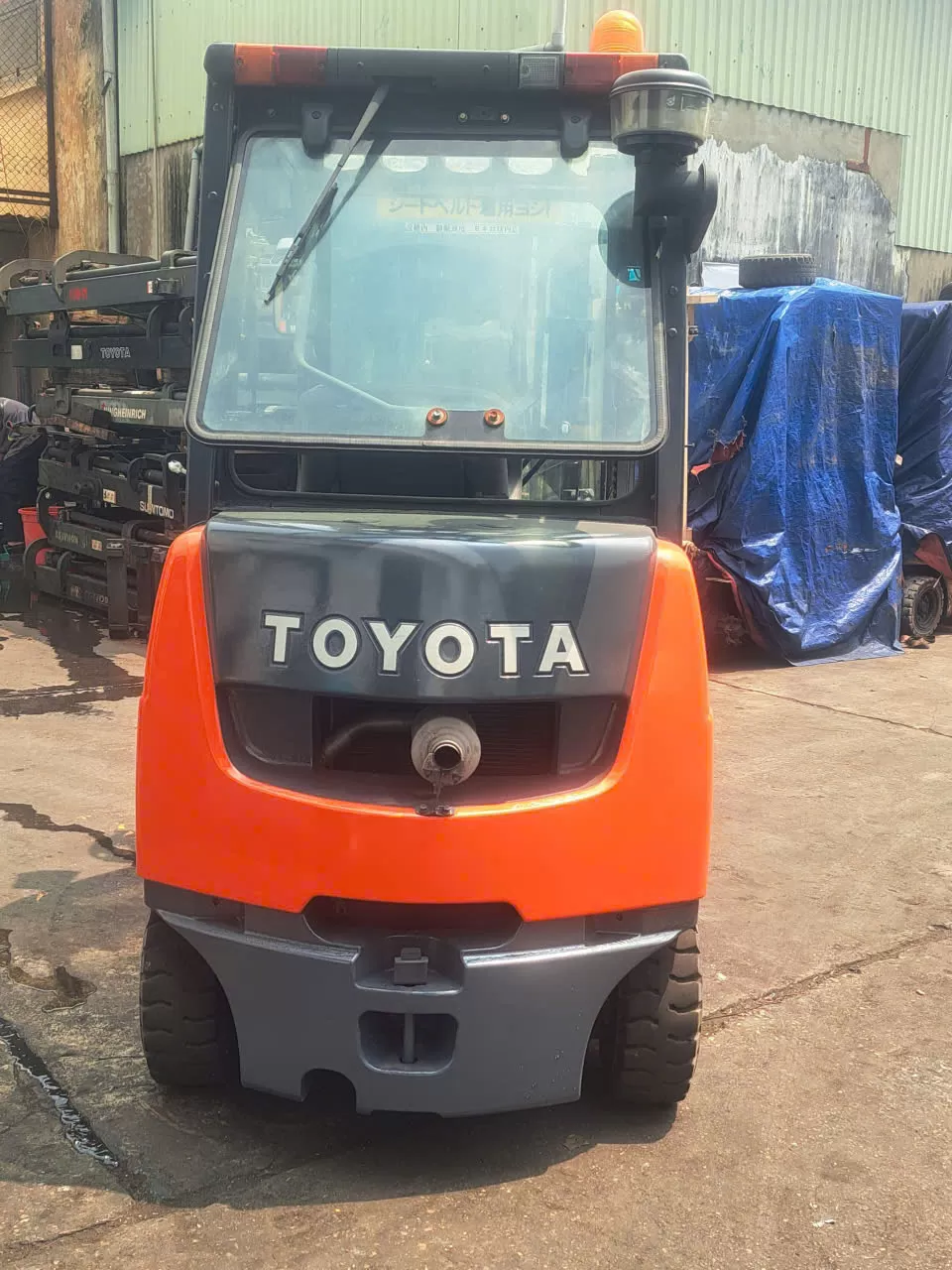 Xe nâng động cơ hiệu TOYOTA model: 02-8FDK20