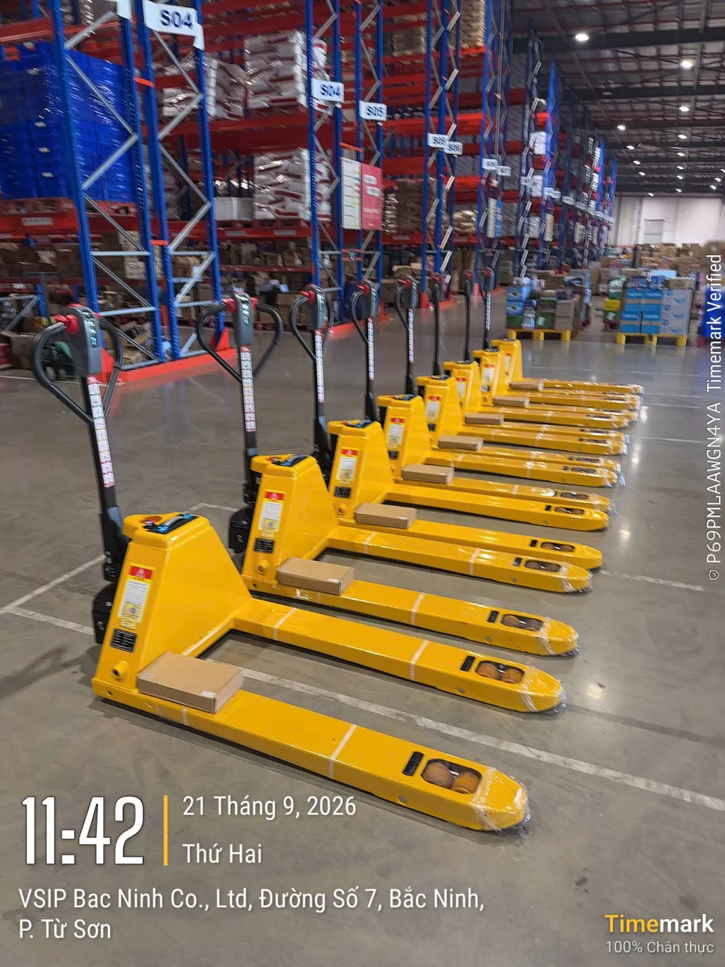 Đơn hàng 20 xe nâng tay điện EPT20