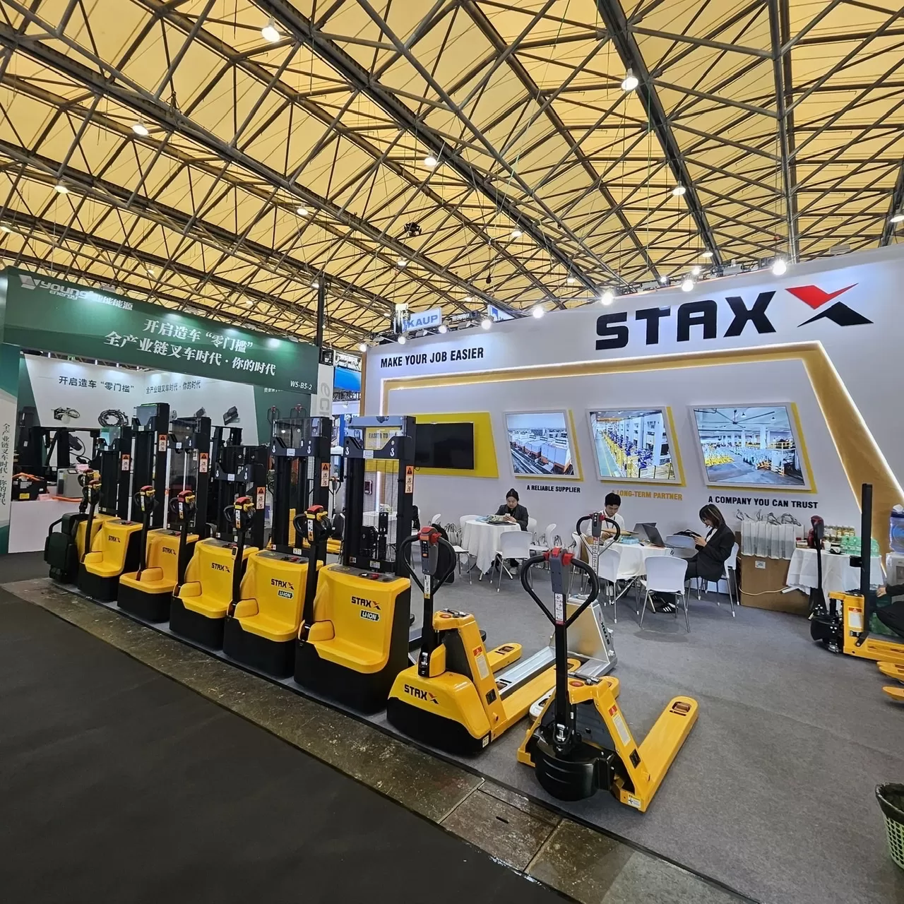 Công ty Việt phát tham gia hội chợ triển lãm hàng Staxx tại Hà Nội và Hồ Chí Minh